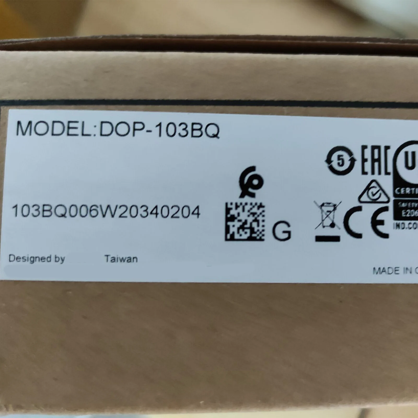 Nouveau pour Delta DOP-103BQ écran tactile HMI dans la boîte remplacer DOP-B03S211