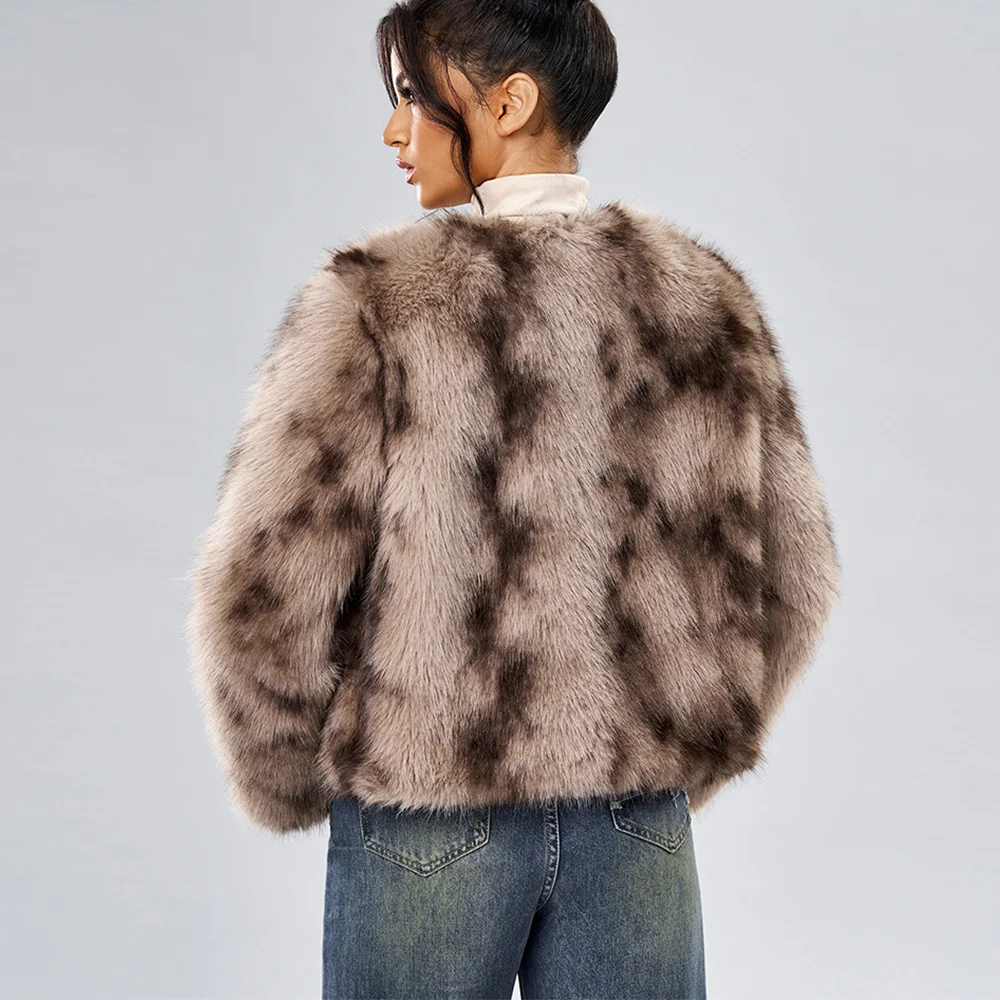 Round Neck Short Faux Fox Fur Coat Women Winter Fluffy Jacket Long Sleeves Artificial Plush Fur Coat Furry Outerwear 2024