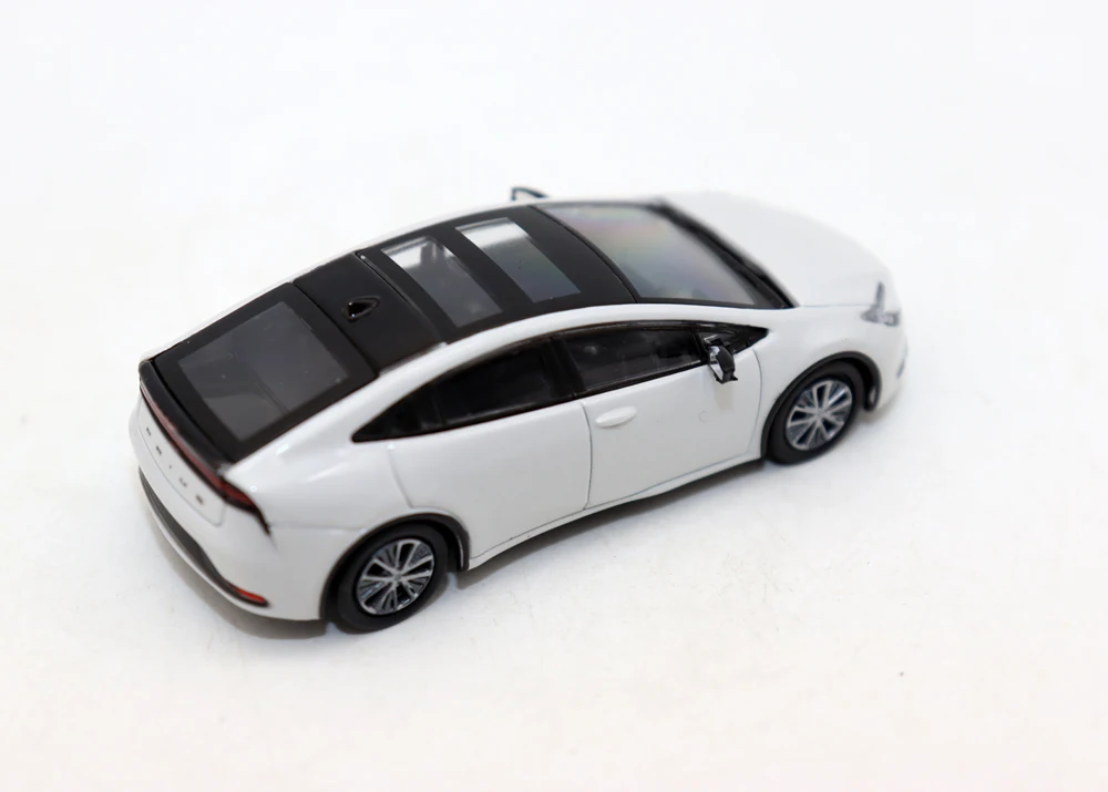 New PARA 1:64 Prius 2023 Diecast Alloy Toy Cars Simulation Model By PARA64 For Collection gift