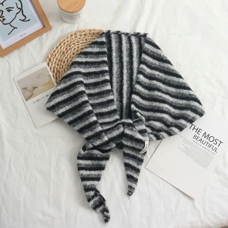 الكورية نمط Ins بسيط مخطط محبوك مثلث شال المرأة الخريف الشتاء موضة كل مباراة الدافئة الرقبة حماية وشاح خارجي