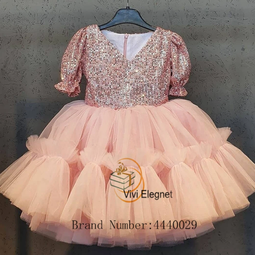 Sparkle Half Sleeve Flower Girl Dresses with Sequined Tiered 2023 Summer New Knee Length Wedding Party Gowns فساتين اطفال للعيد