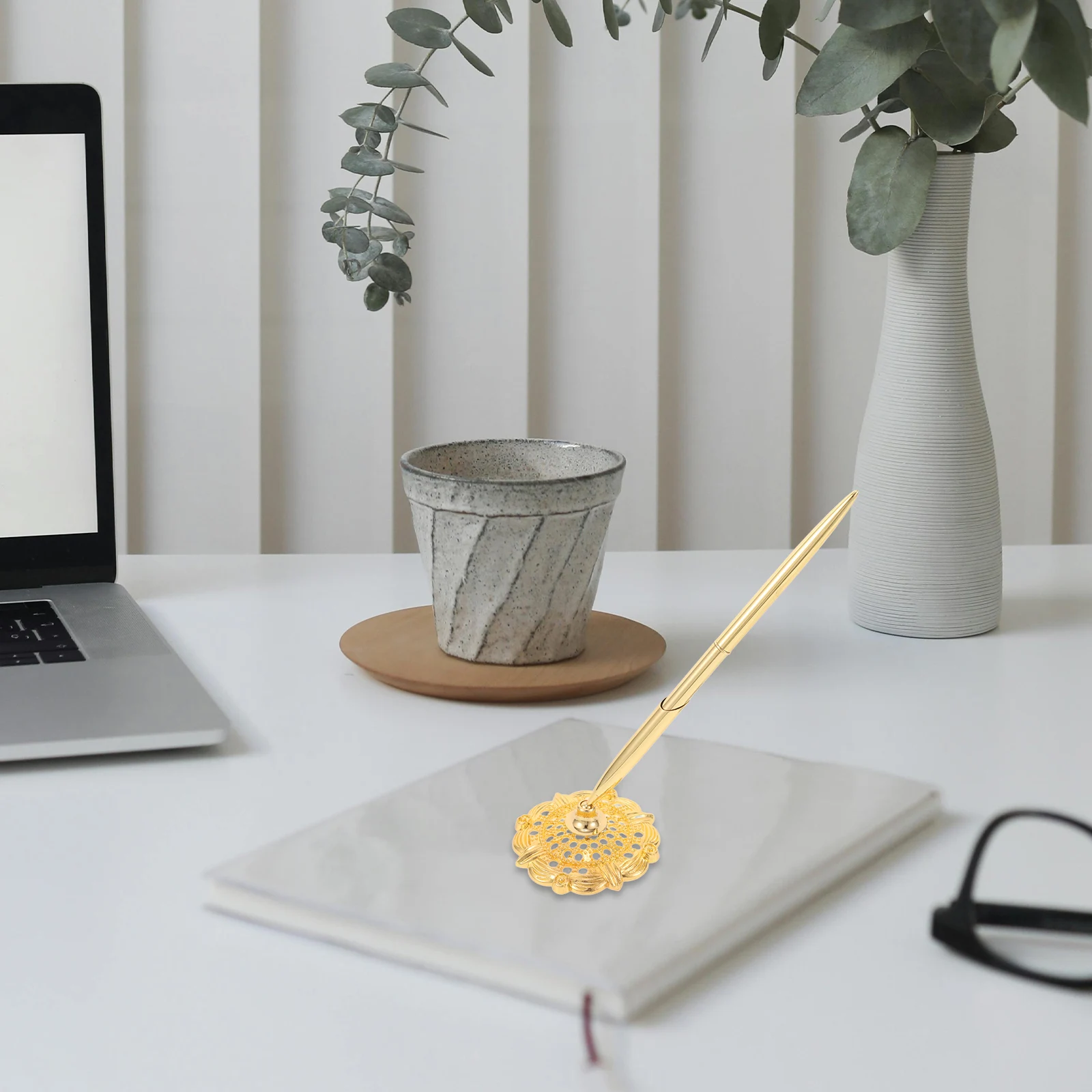 

Creative Vertical Standing Sign Wear-Resistant Smooth Ballpoint Pen Comfortable Hand Feeling Office Supplies Multi-Function