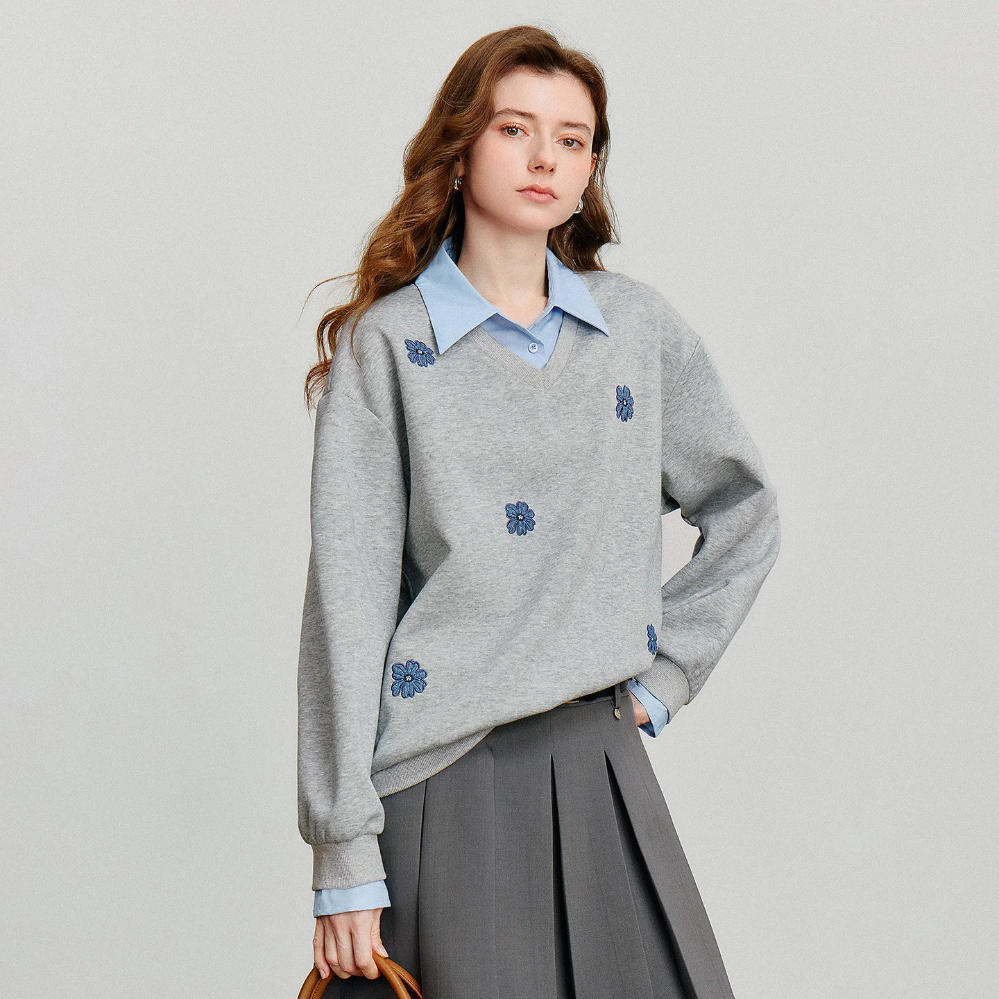 Toyoutth moletom feminino 2025 outono novo denim flor bordado falso duas peças emenda turn down collar algodão casual pulôver