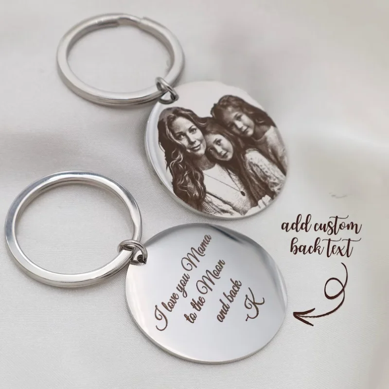 صورة مخصصة محفورة سلسلة مفاتيح من الفولاذ المقاوم للصدأ صورة شخصية محفورة كيرينغ لعشاق هدية عيد الميلاد الفريدة المخصصة