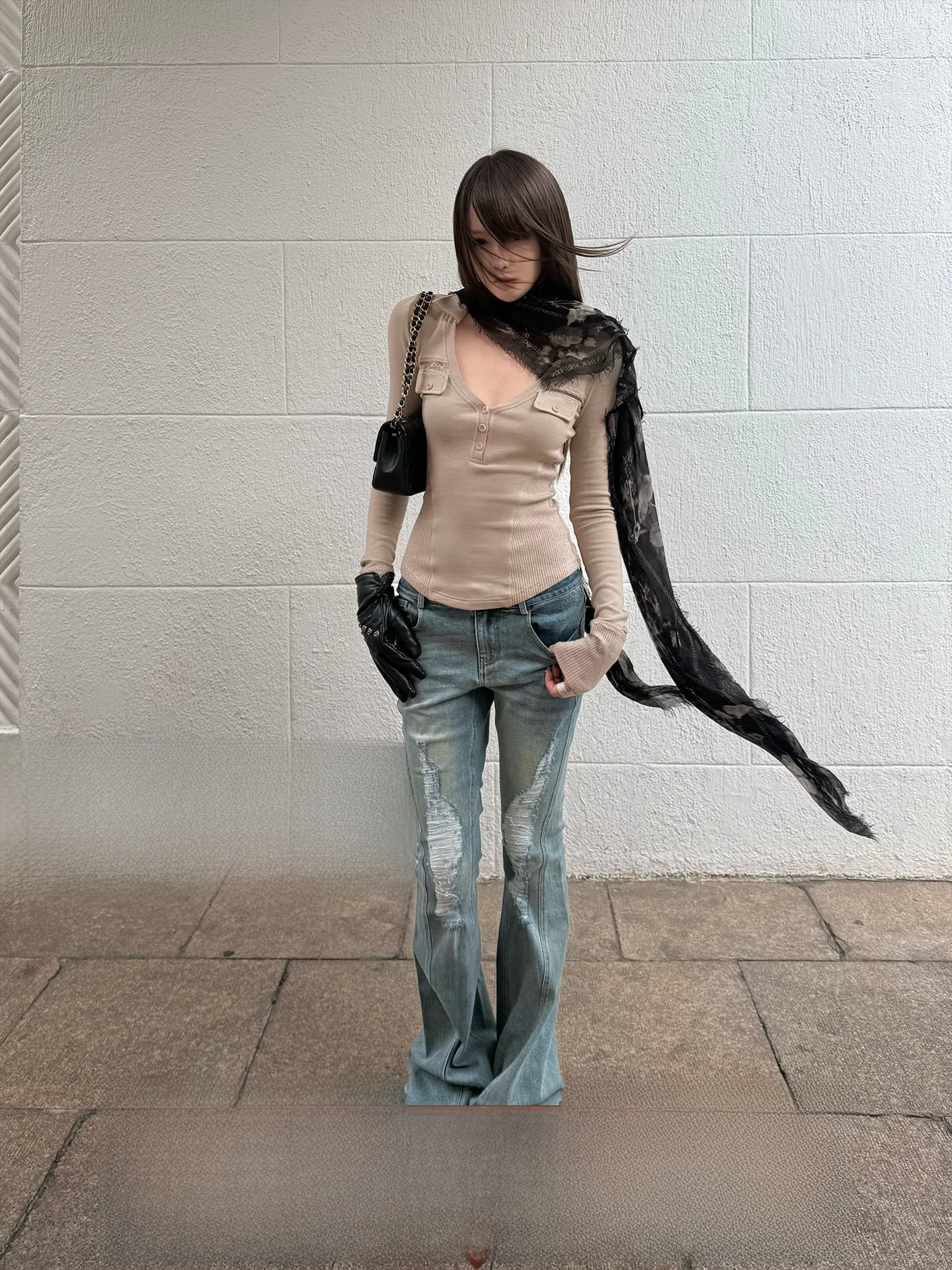 Low Waist Contouring Jeans Water Washed Blue Grey Toned Hole Worn out Bell Bottoms Cotton Blend Zipper Closure Slim Fit