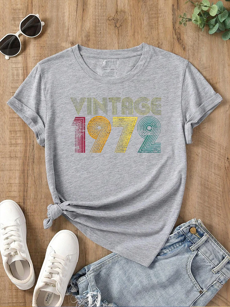 2024 New Retro 50th Birthday Gifts Year Old Vintage 1972 Printed T-Shirt Casual Comfortableround Neck Women\'s Top For Summer