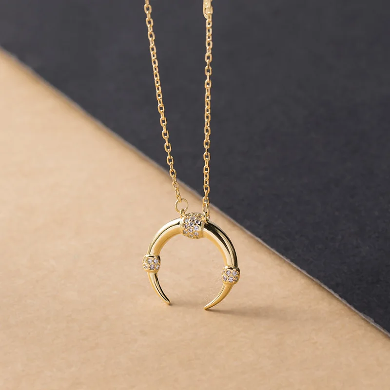 Zircon Crescent Necklace Moon Pendant s925 Silver Personalized Simple Clavicle Chain Holiday Gift