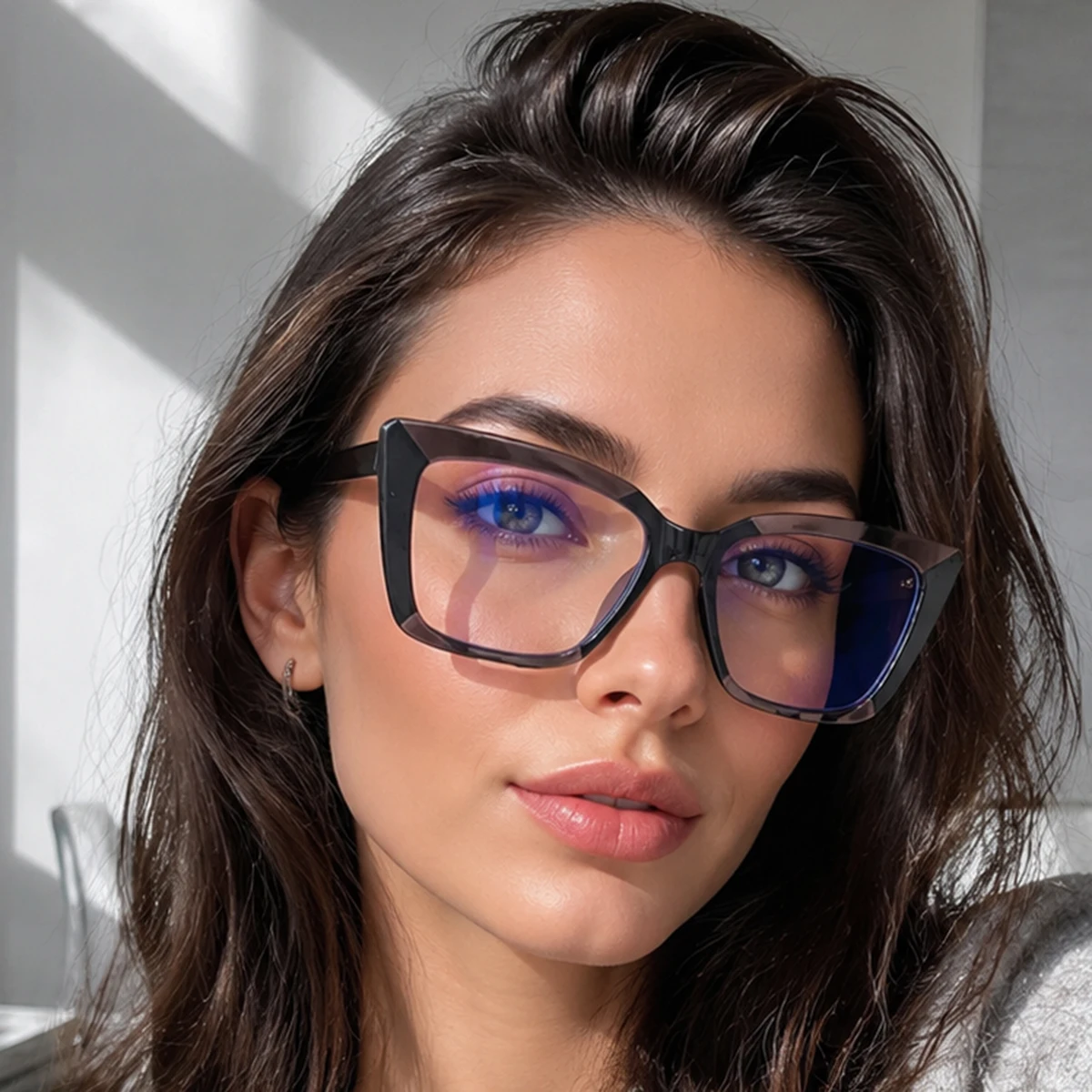 1 Pair of Women's Full-Frame Color-Blocked Cat-Eye Rectangular Decorative Glasses, Stylish and Elegant, Casual and Fashionable, Make the Face Look Smaller, Suitable for Daily Commuting, Leisure, Shopping, and Friends'