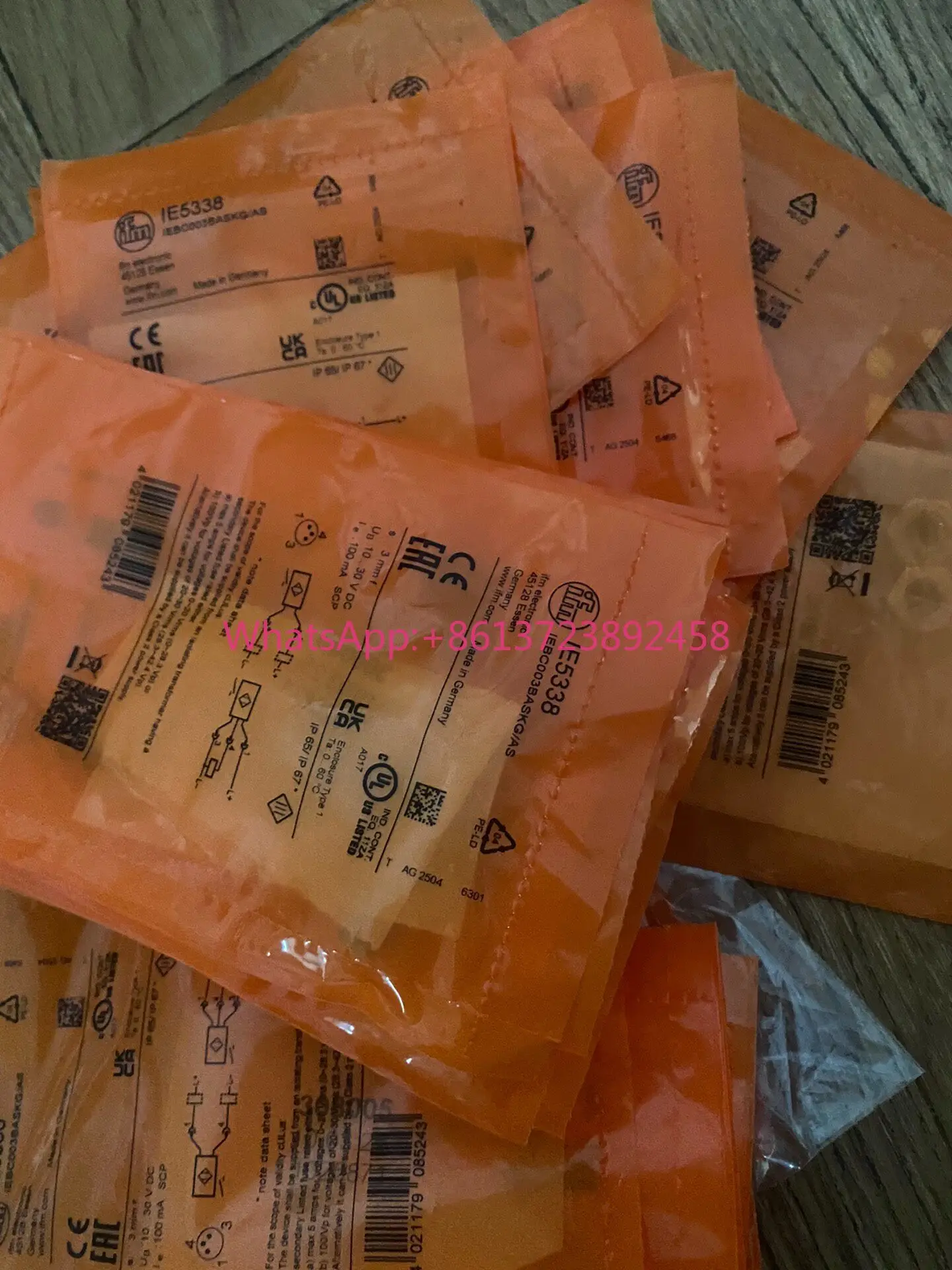 

Germany IFM IE5338 new original genuine proximity switch sensor