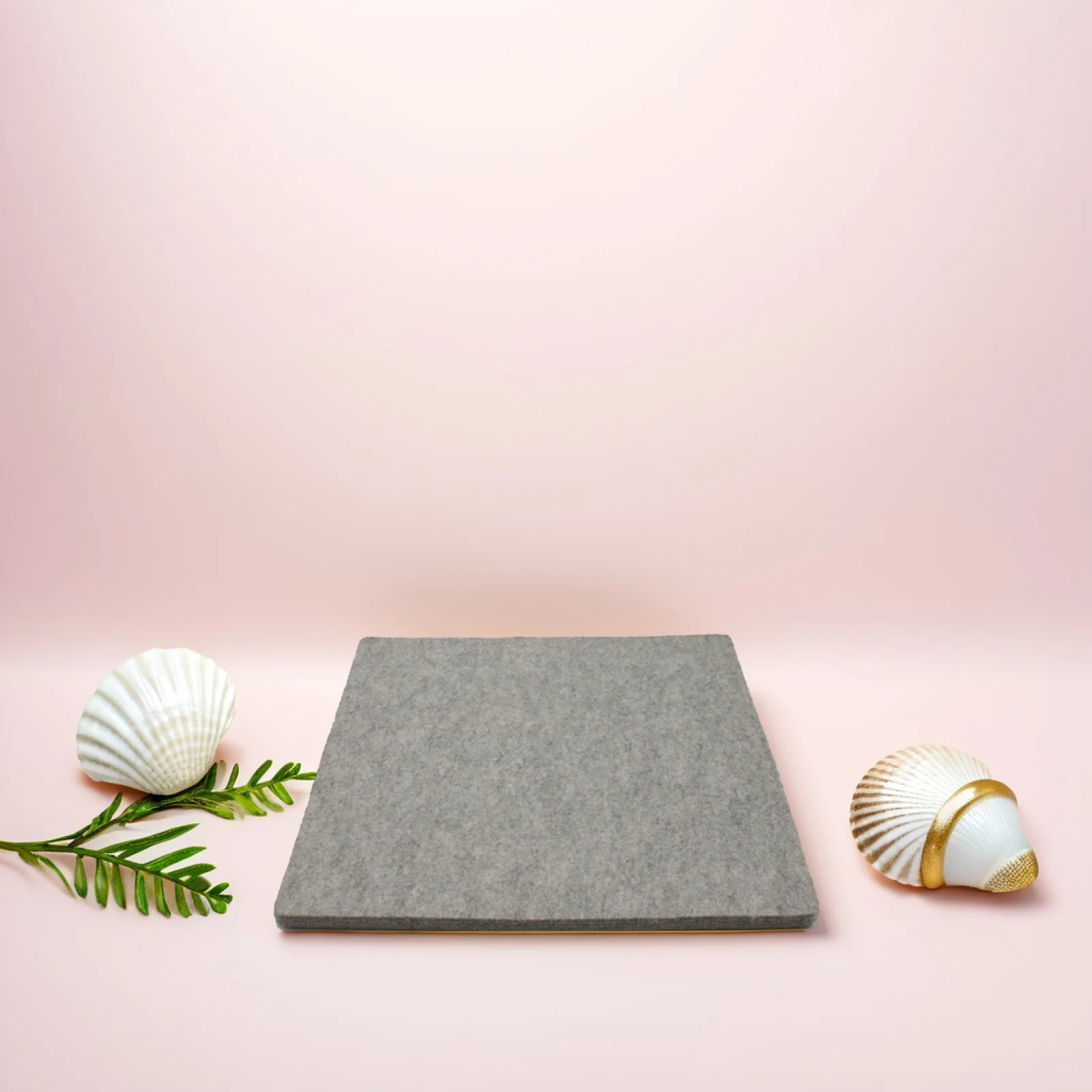 

Wool Felt Ironing Board 9x9inch Thick Wool Pad for Quilting Cloth Travel Ironing Accessories Portable Felt Mat