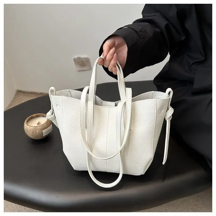 Advanced Large Capacity Commuting Fashionable Tote Bag for Women 2026 Versatile New Style Underarm Single Shoulder Handheld
