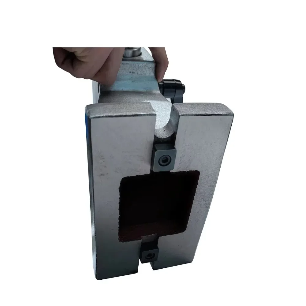 

Precision NT110 4-axis numerical control lathe center lightweight manual tailstock, convenient for universal accessories