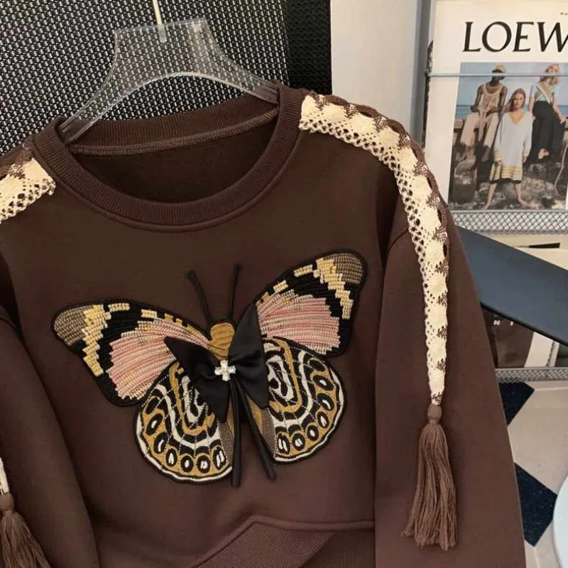 Autumn and Winter Women\'s Contrast Color O-Neck Long Sleeves Pullers Loose Thick Embroidery Butterfly Fashion Korean Tops