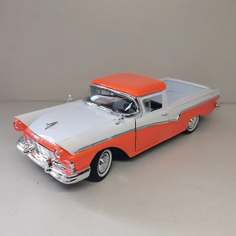 

1:18 Scale Alloy 1957 Ford Ranchero Vintage Car Diecast Miniature Toy Car Simulation Classic Model Collectible Souvenir Display