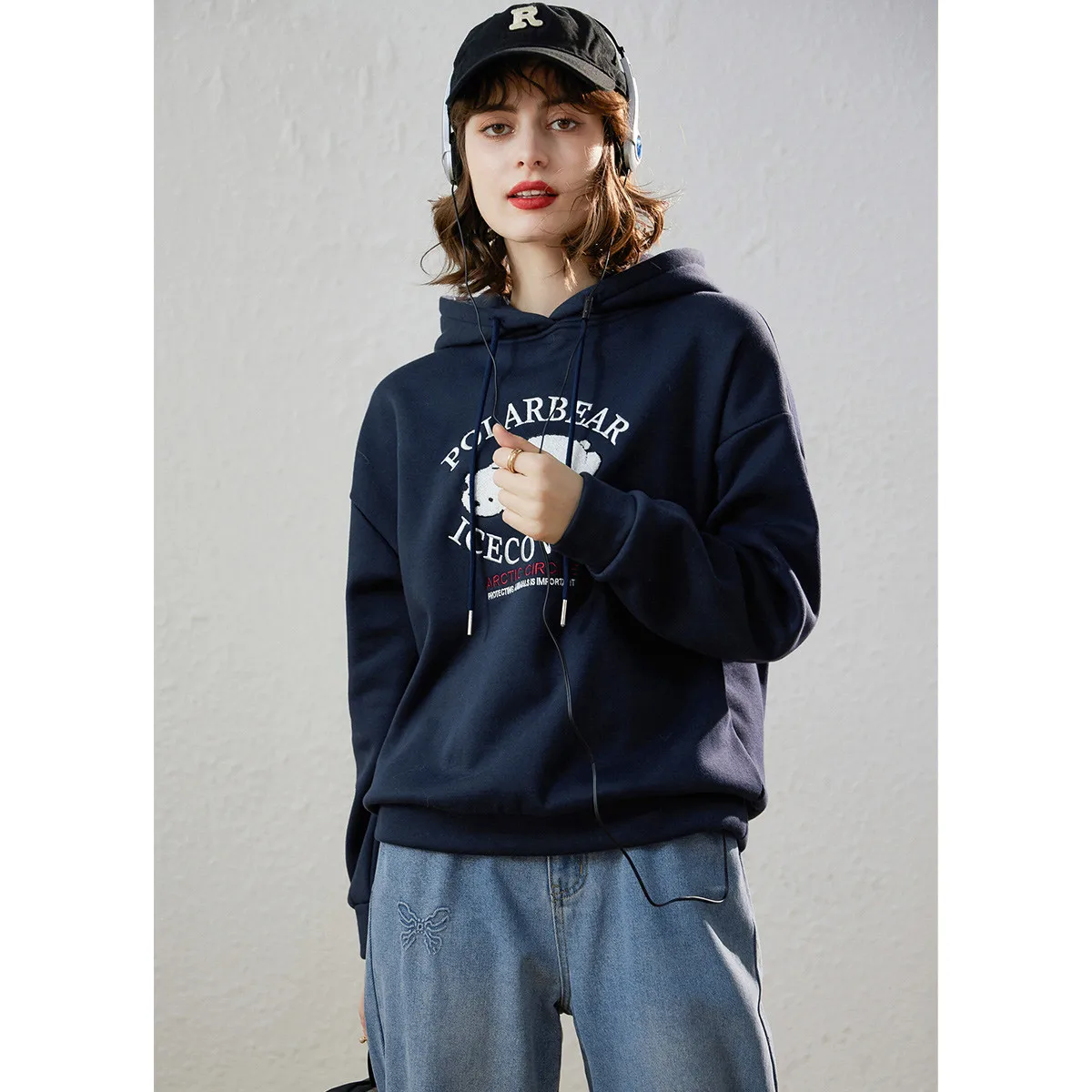 LOUIS YAO Casual Embroidered Loose Women's Hoodie 2025 Winter Thick Velvet Fashionable Personalized Long Sleeve Sweatshirts