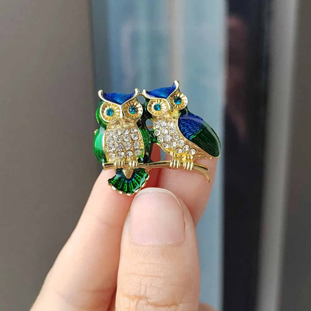 Vintage Enamel Rhinestone Double Owl Brooches for Women Animal Pin Elegant Branch Owl Brooch Suit Coat Scarf Decor Jewelry Gift