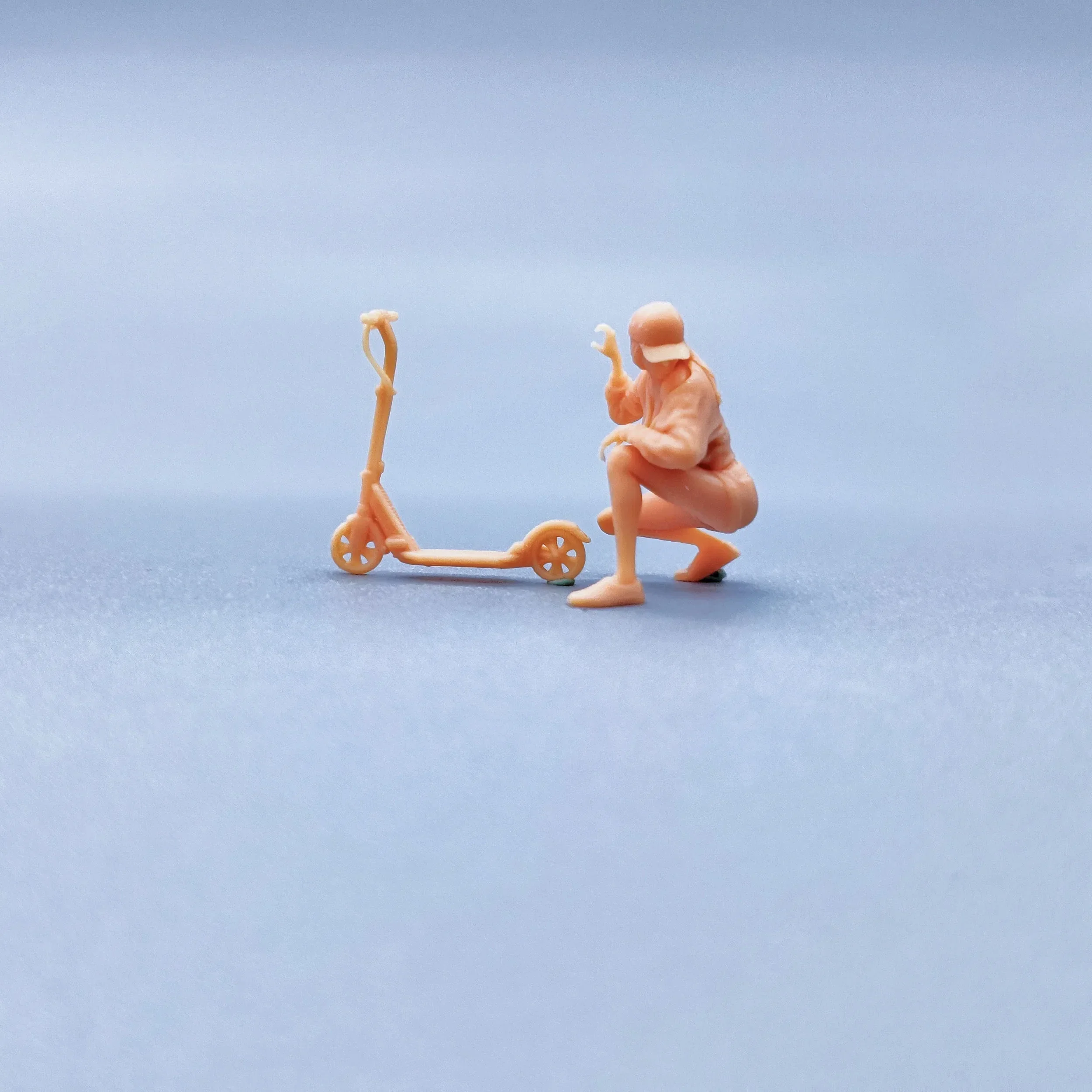 

1/64 1/43 Figurines Scale Model Resin Scooter Hat Girl Uncolored Miniatures Diorama Hand-painted W315