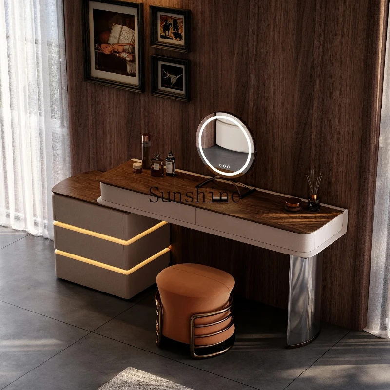 

luxury dressing table is integrated, the whole house of the villa is matched with the master bedroom series, medieval simplicity