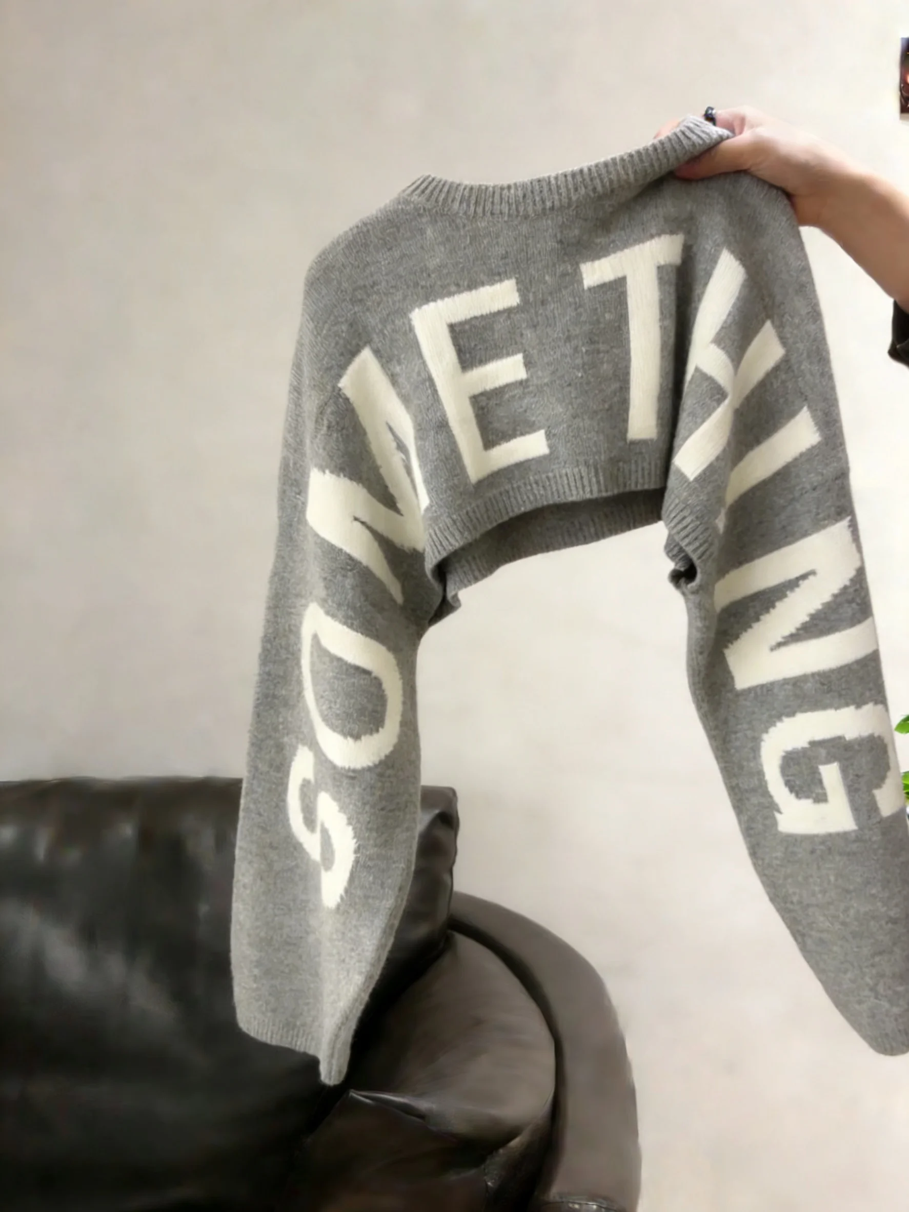 

Retro Korean ey Letter Knitwear round Ne Long Sve Casual Sle Spring Autumn Women's Faion Soft Medium Thin Kni...