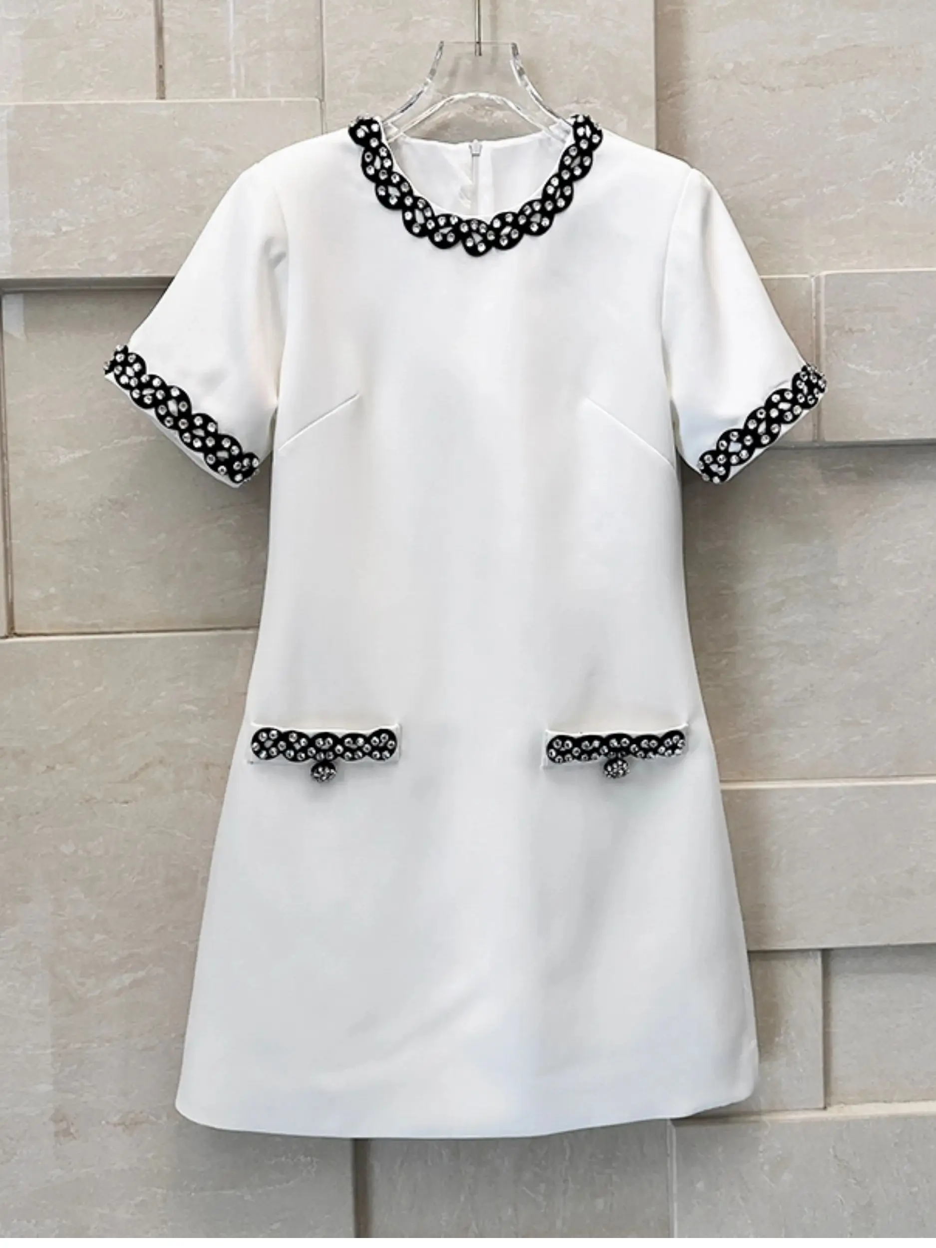 

HIGH STREET Newest 2024 Fashion Stylish Designer Women's Embroidery Beaded Round Collar Short Sleeve Dress