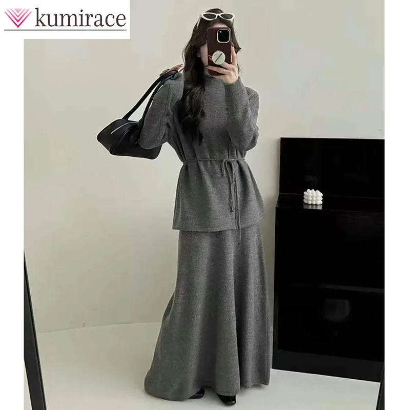 Retro Style High Neck Knitted Sweater Set for Women's Autumn and Winter New Item, Light Luxury High-end Half Skirt Two-piece Set