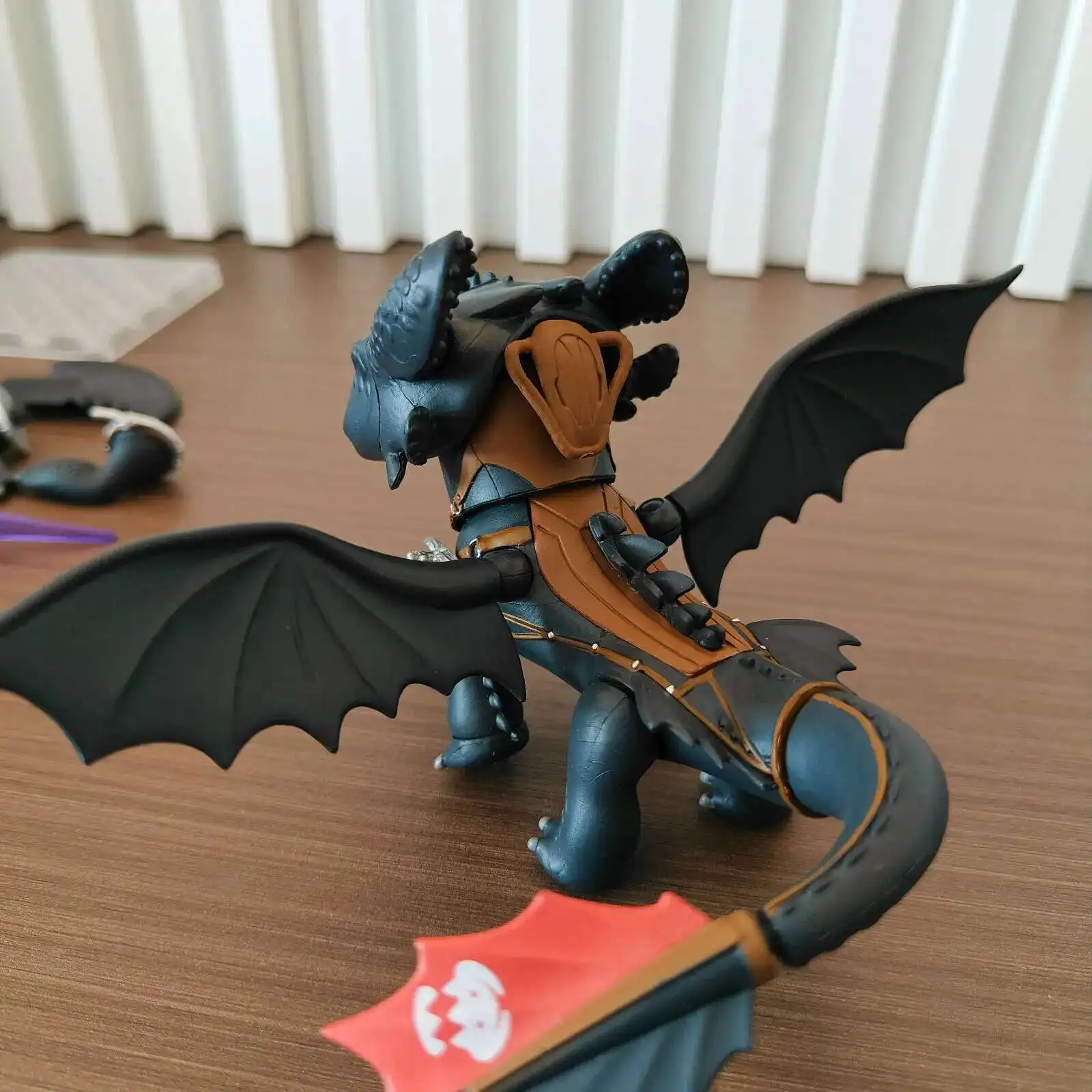 2026 الشكل # 2238 كيفية تدريب التنين الخاص بك عمل أرقام ضوء الغضب نموذج لجسم عدة حلية لعبة عمل نموذج هدية