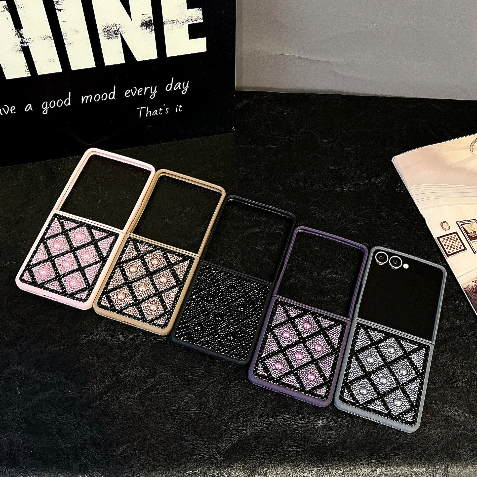 

Black Pearl Phone Case For Samsung Galaxy Z Flip 7 6 5 4 Protective Back Cover For ZFlip5 ZFlip6 ZFlip7 Case Shell