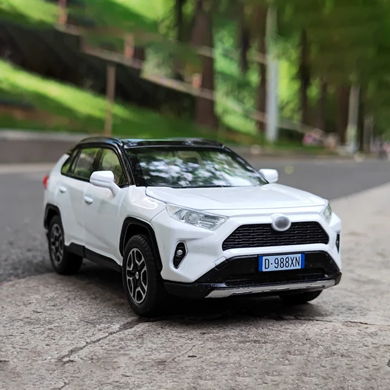 Accessori divertenti per la console centrale dell'auto, fantastici ornamenti da scrivania, decorazioni squisite in macchina, modello in lega RAV4, regalo da uomo