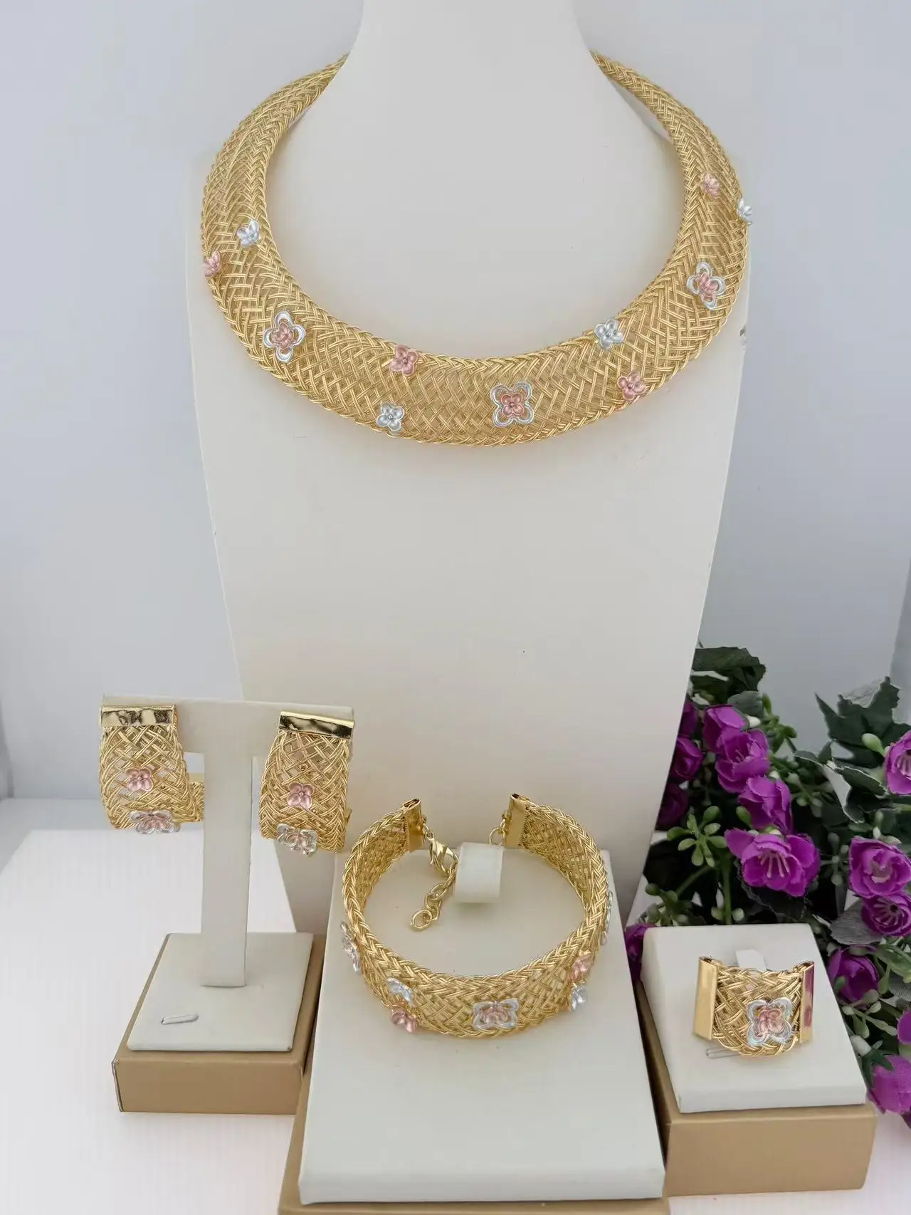 Stunning Three Tone Skeleton Flower Brazilian Jewelry Fine llaveros Collar Pulseras pin Pendient tentacles Anillo 4PC Jewel Set
