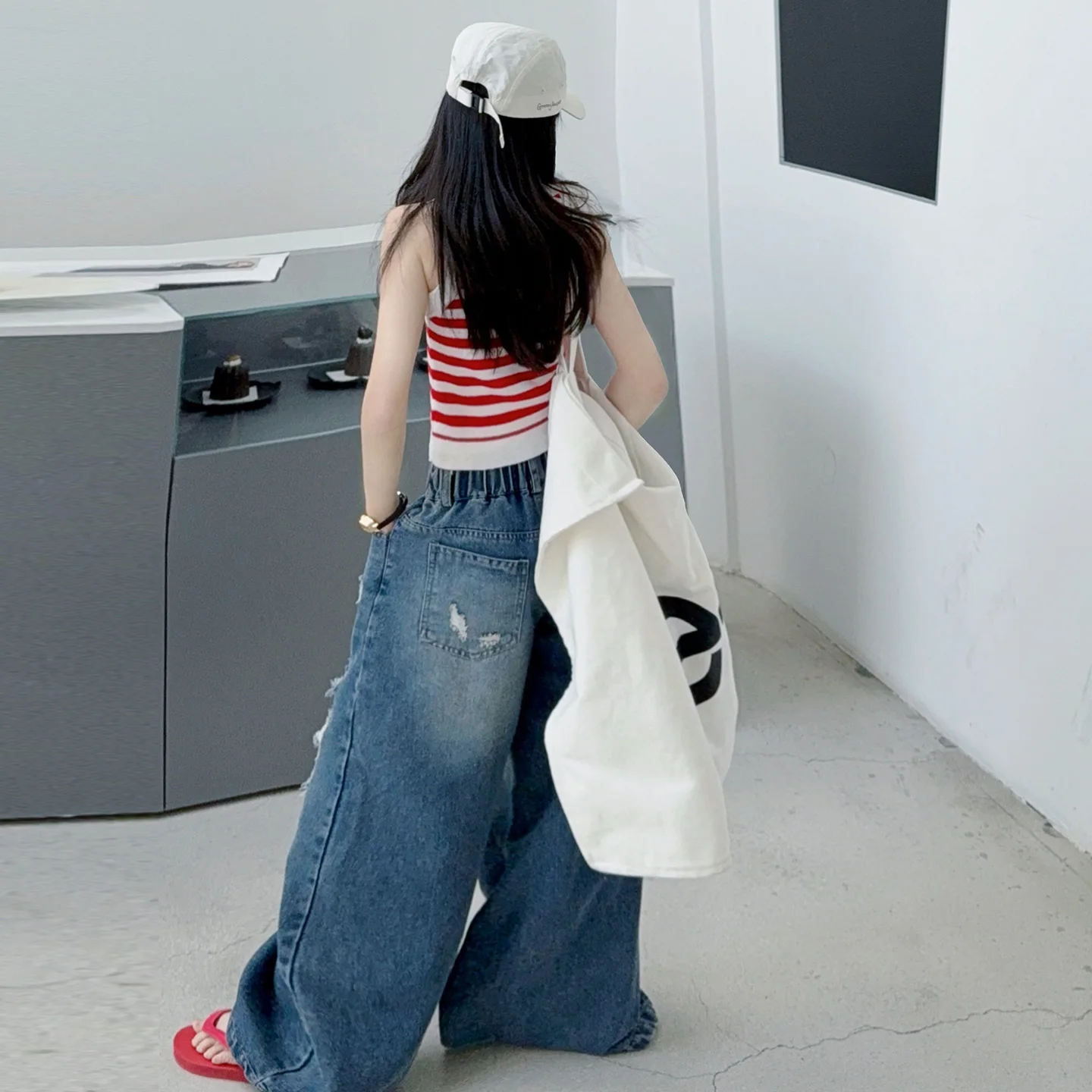 Spring Girls Fashion 2-Pc Clothes Set Size 6-14Y Red Vest And Blue Denim Pants Cute Casual Streetwear Style for Fashion Children