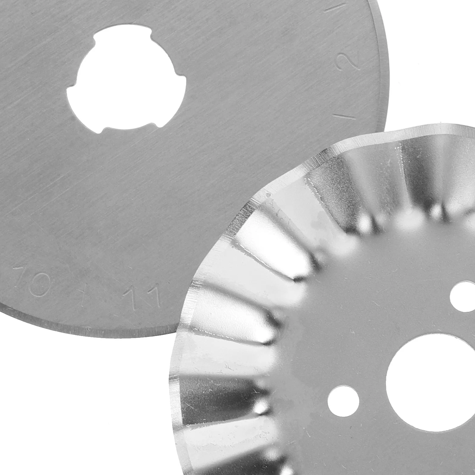 

6Pcs Titanium Coated Rotary Cutter Blades Sharp Replacement Blades for Fabric Paper Sewing Quilting Tools