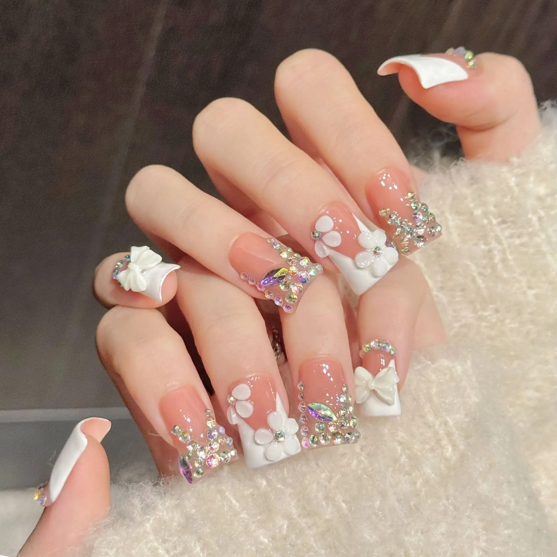 10PCS Luxury Handmade Press On Nails Pink White Bow Rhinestone Duckbill Design Glamorous False Nails With 4-PIECE Tool Adhesive