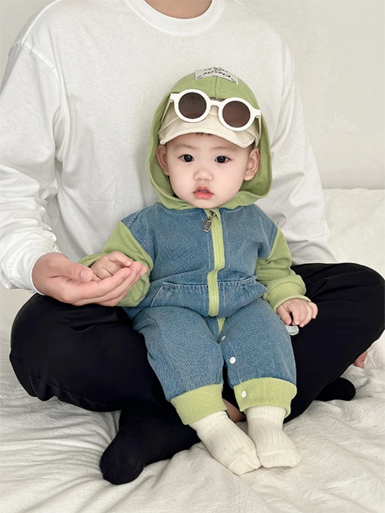 

Детский комбинезон с длинными рукавами, двухслойный, для мальчика, с капюшоном, на молнии, осенняя одежда, корейский стиль, прямые брюки