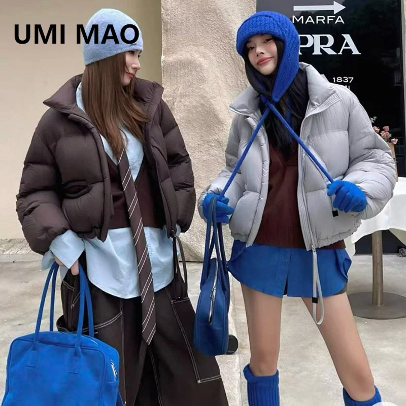 UMI MAO American-style Trendy Down Jacket Petite Women 2026 Winter Fashion Loose Fit Stand-up Collar With Pendant Warm Puffer