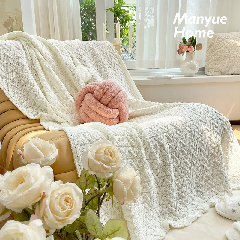 Modern Minimalist Knitted Plush Blanket for Sofa Bedroom Office Air Conditioner Cover Blanket Soft Cozy Versatile All Season Use