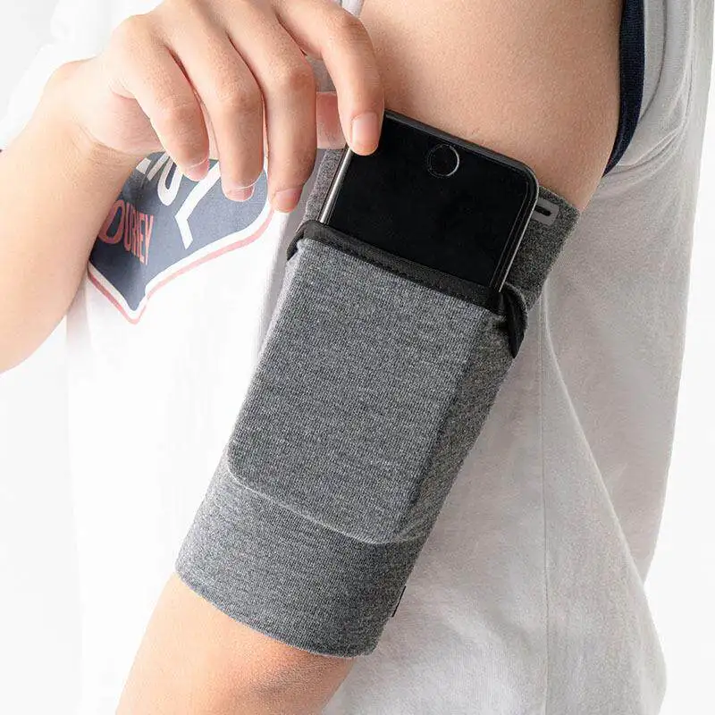 bolsa-de-braco-universal-para-celular-esportiva-com-alca-fixa-ideal-para-atividades-com-peso-abaixo-de-50kg-material-poliester
