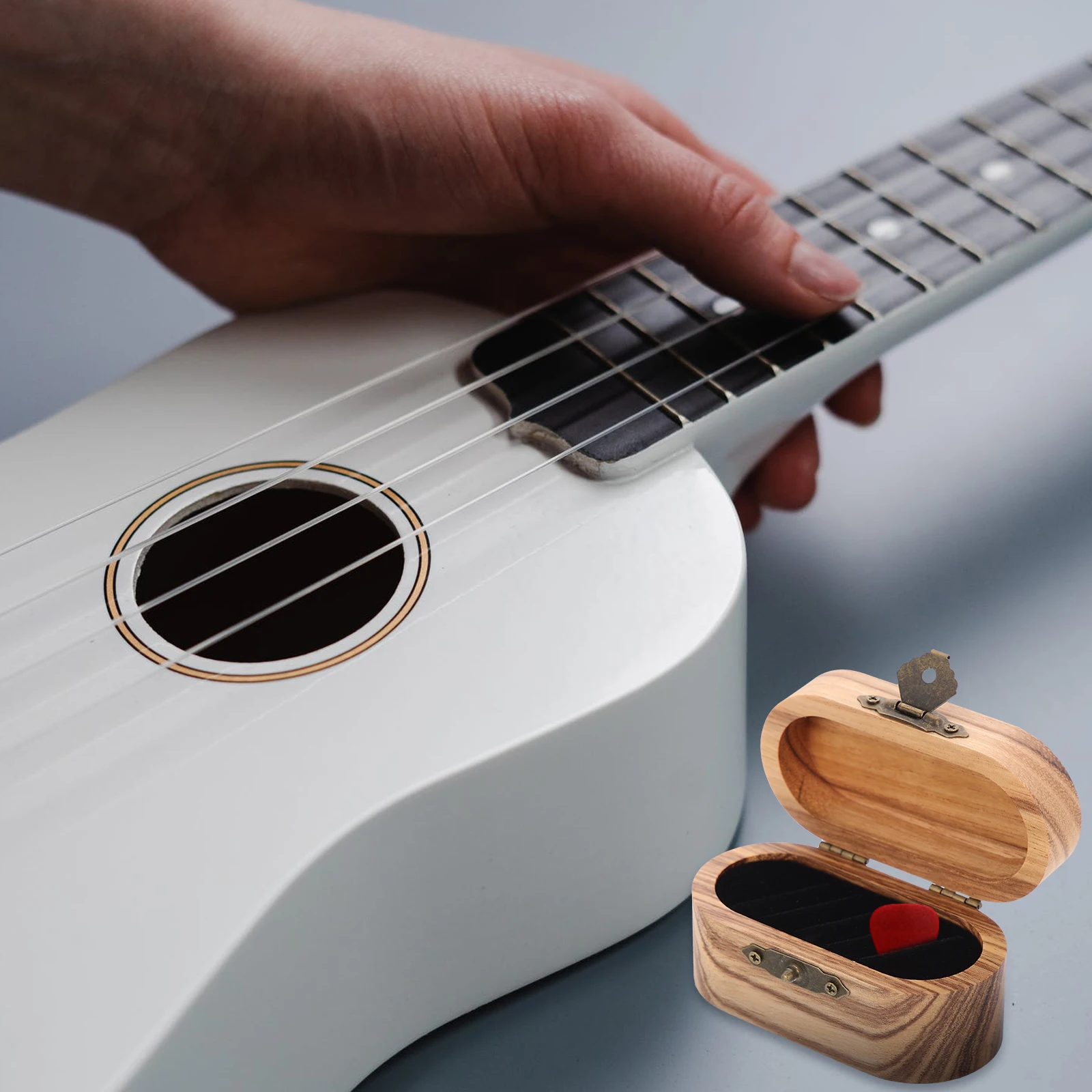 

Retro Guitar Pick Storage Box for 5 Picks Smooth Polished Easy Open Guitar Accessories Organizer Case Electric Acoustic Plectrum