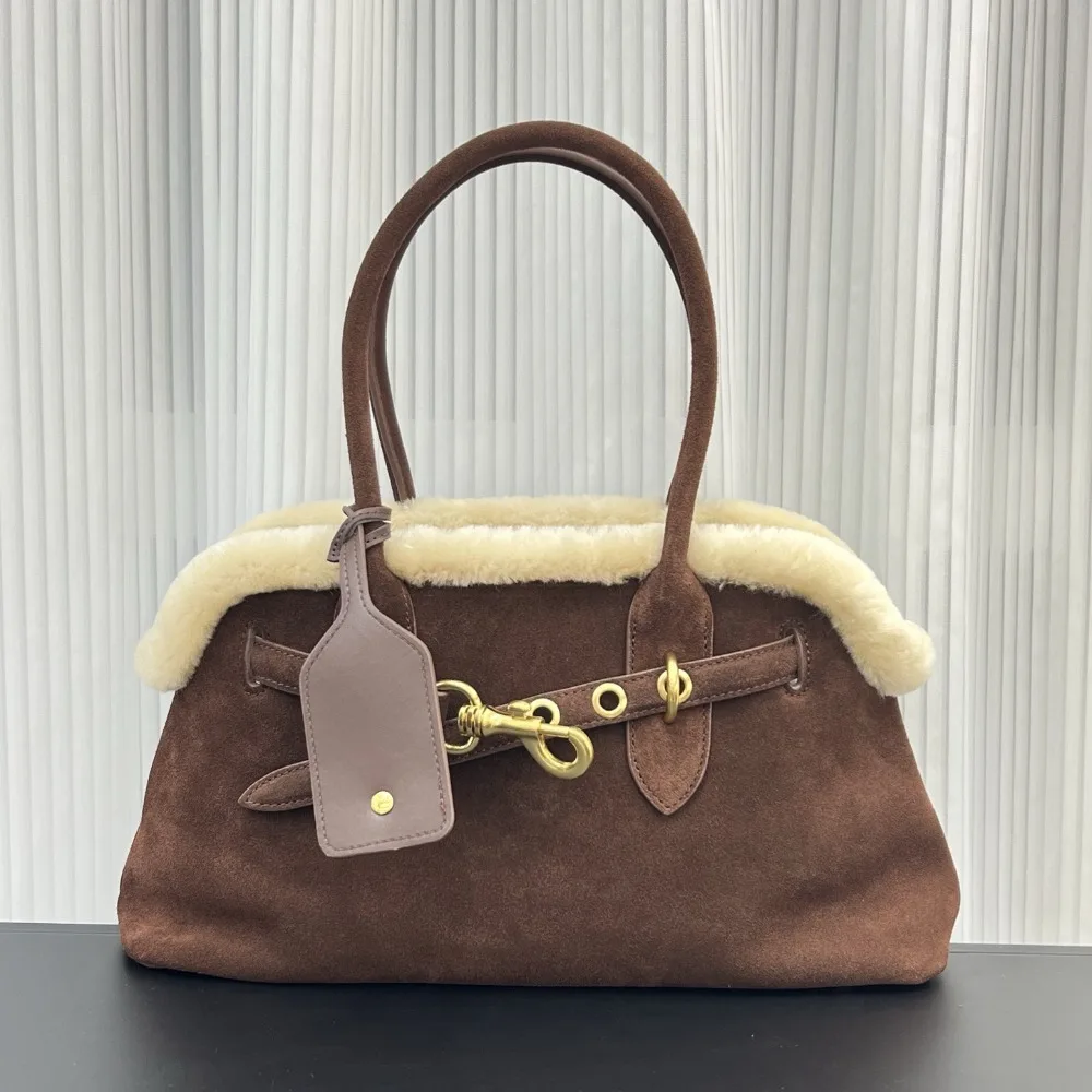 

Light Luxury High Quality 2025 Autumn Winter New Retro Matte Plush Splicing Handbag Large Capacity Commuting Underarm Bag