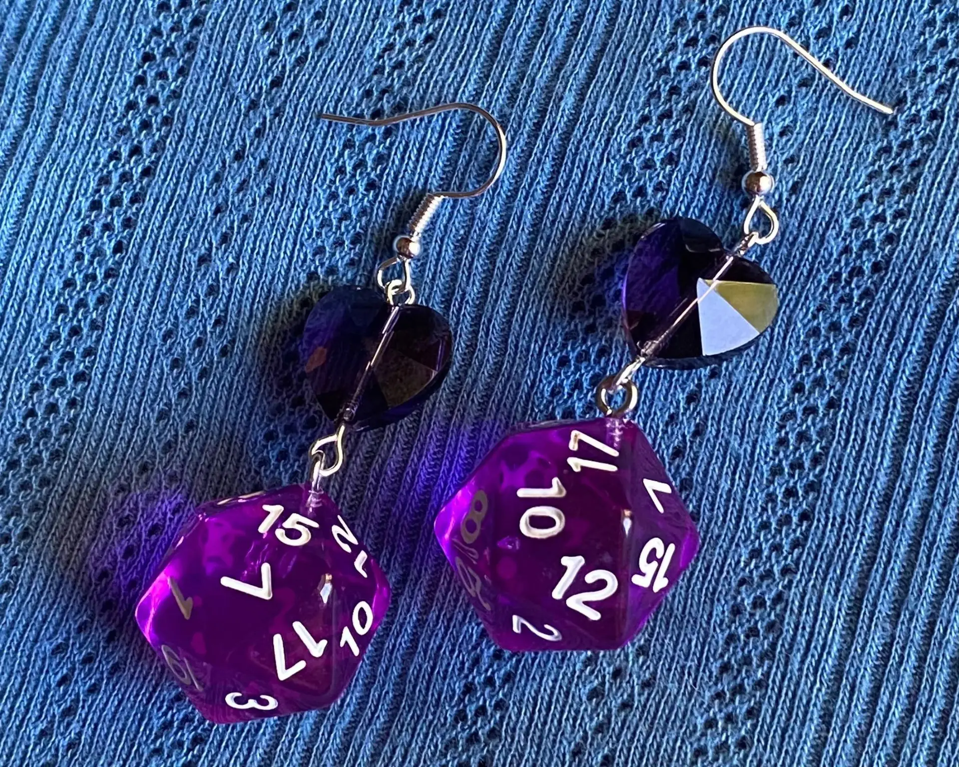 Pendientes de dados de corte de corazón para niñas, aretes interesantes de moda con temperamento Simple y regalo de personalidad, nuevos