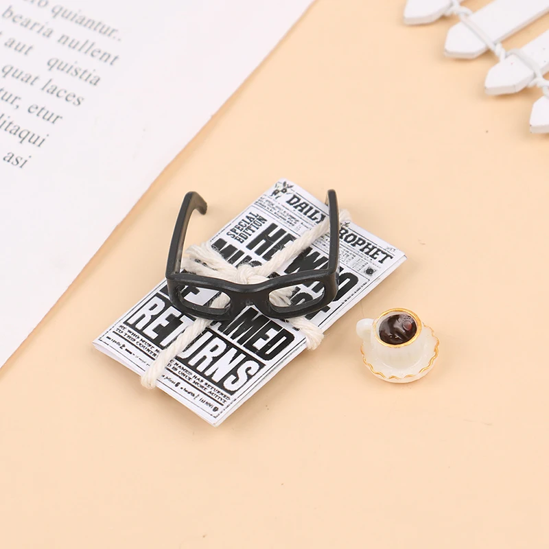 새로운 1세트 1:12 인형집 미니어처 미니 신문 안경 모델 잡지 책 모형 장난감 인형집 가구 장난감 액세서리