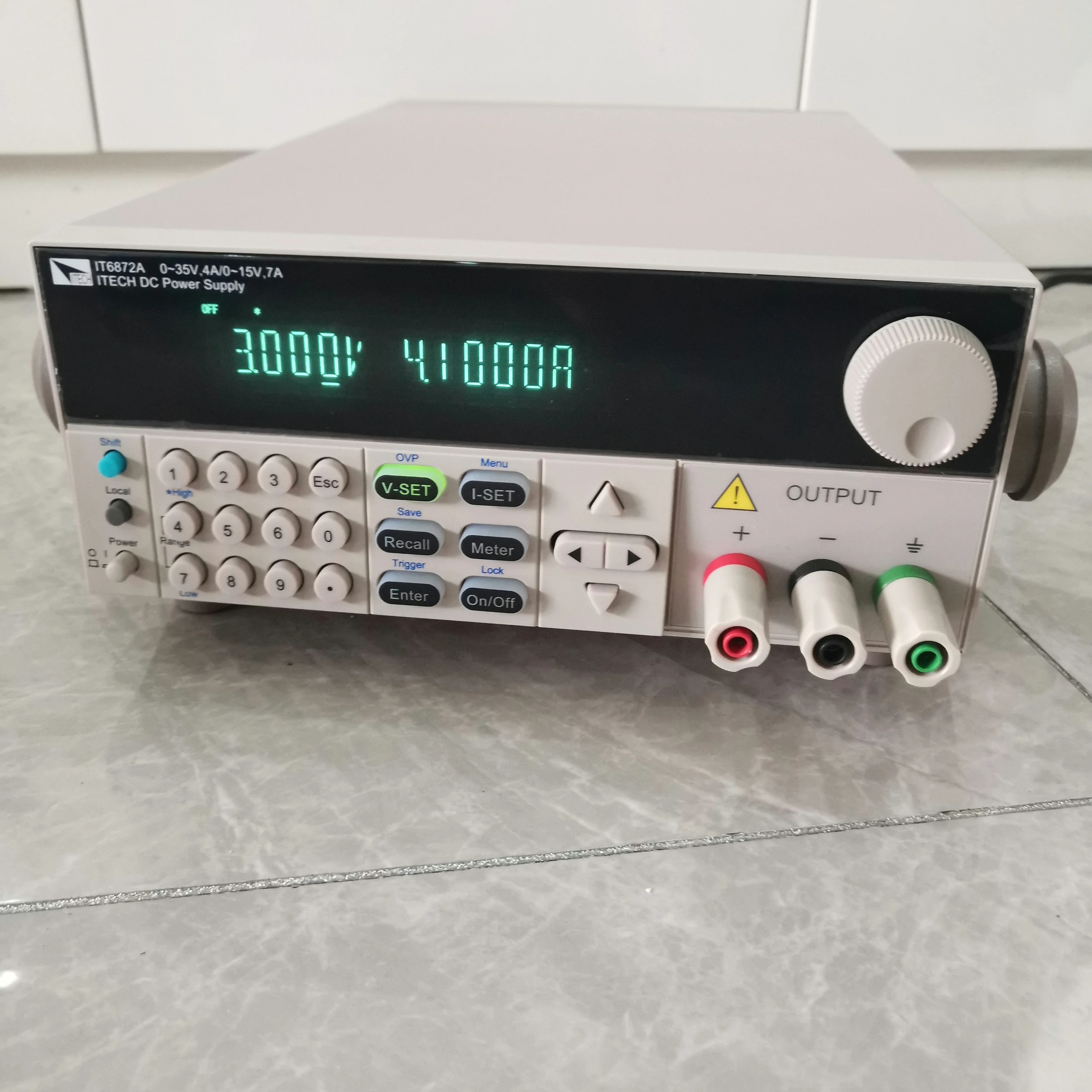 

ITech IT6872A Dual-range Programmable DC Power Supply 0-35V/4A 0-15V/7A 140W/105W