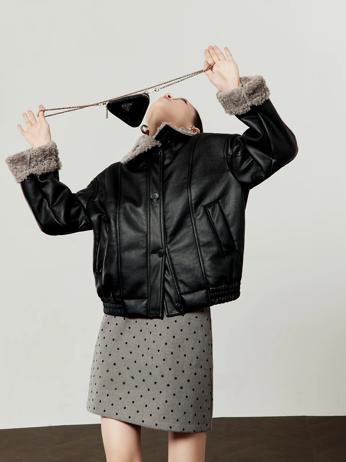 Kurtka damska z naszywkami ze skóry i futra, luźny krój, styl dojazdowy do pracy, modna, jesienna nowość.