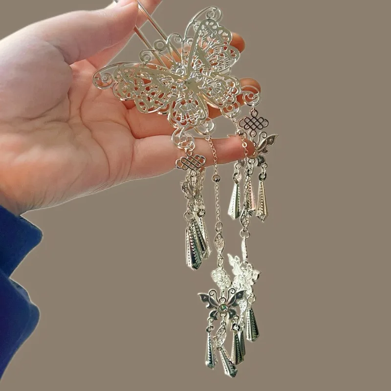 Antique-style ImitationMiaoSilverButterflyTassel HairpinHigh-endNewChineseStyleWindChimeStep-shakingFemaleHairpinUpdo Headwear