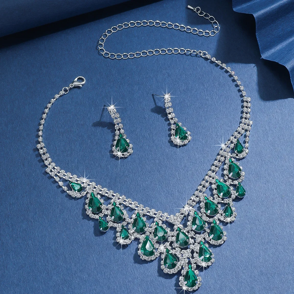 Wassertropfen Modeschmuck Strass Schmucksets für Frauen Mode Anhänger Halsketten Ohrringe Charms Hochzeit Zubehör Set