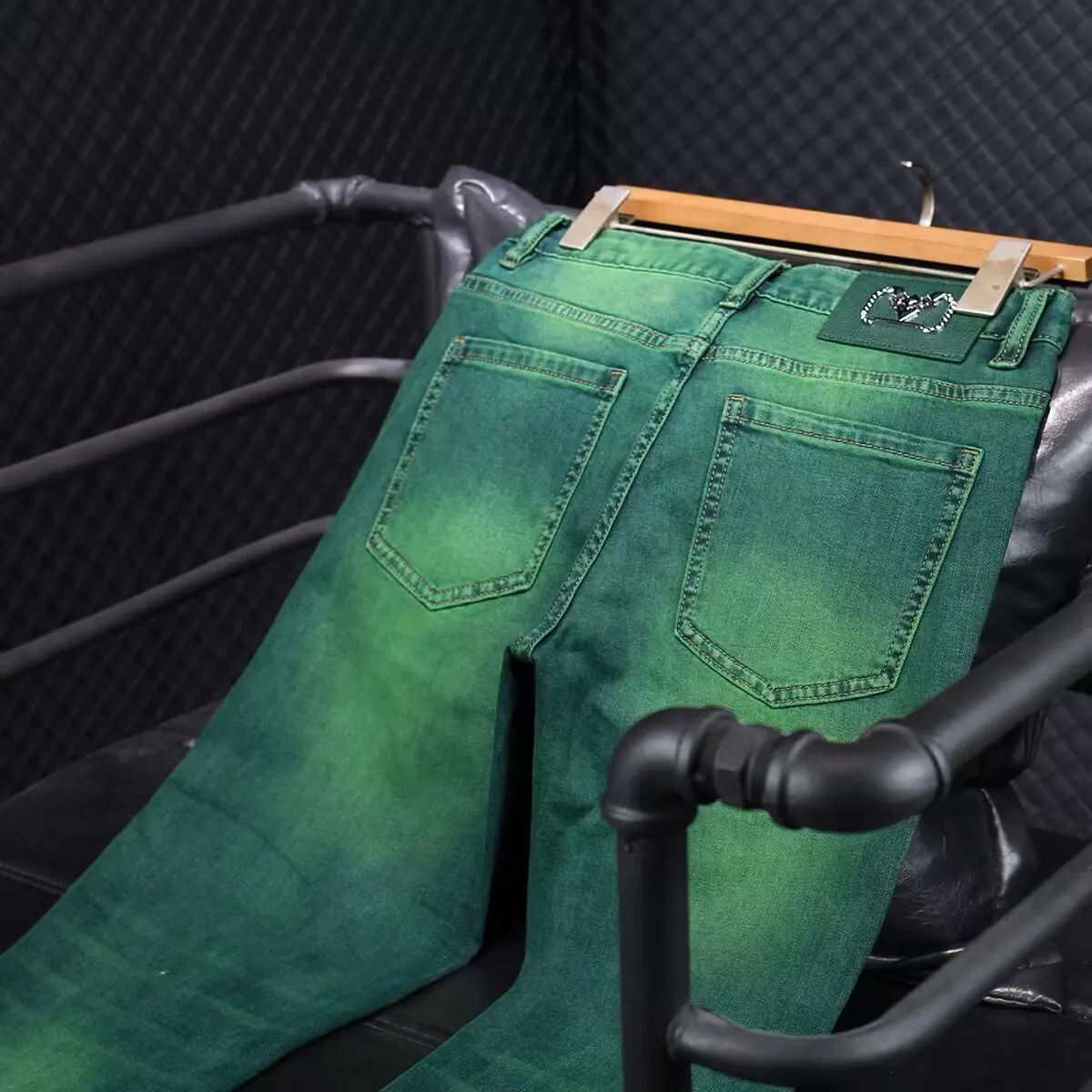 

High-End een Men's Jeans Elastic Slim Fit Casual Long Trousers Trendy Water Ghost Sle Mid-High Waist Thi Denim Fabric