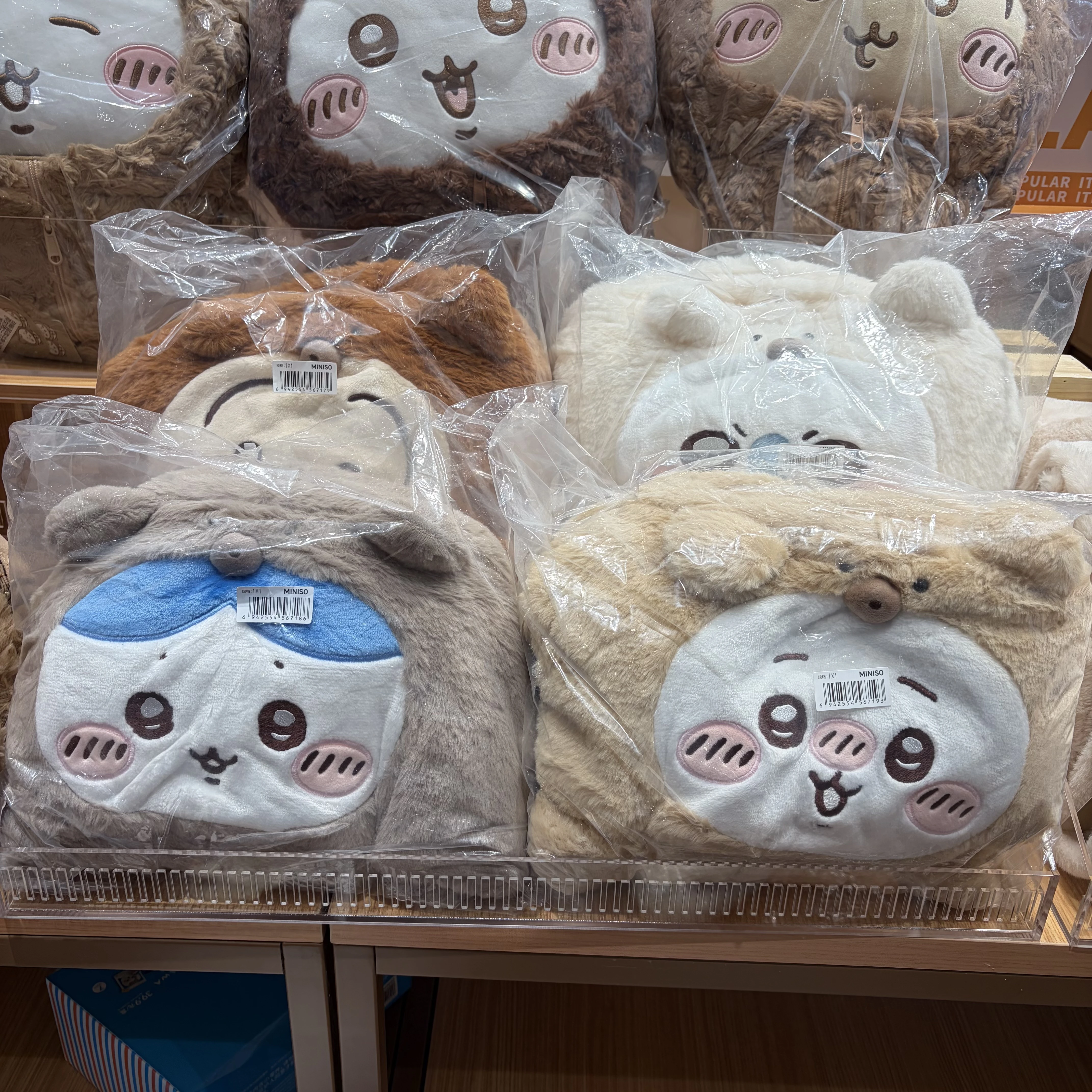 

Пушистая сезонная накидка Chiikawa, одеяло, плюшевый мягкий флисовый плащ с капюшоном, накидка с капюшоном для любителей аниме, милый подарок, коллекция Kawaii