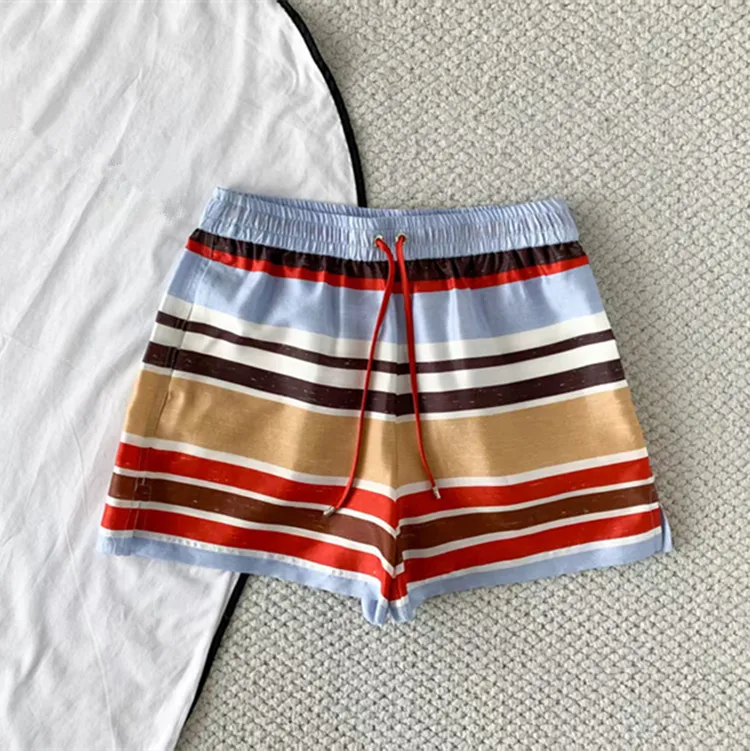 Ropa de Mujer Europea Personalizada para la Colección Verano 2026, Camisa de Seda a Rayas con Cuello y Mangas Largas