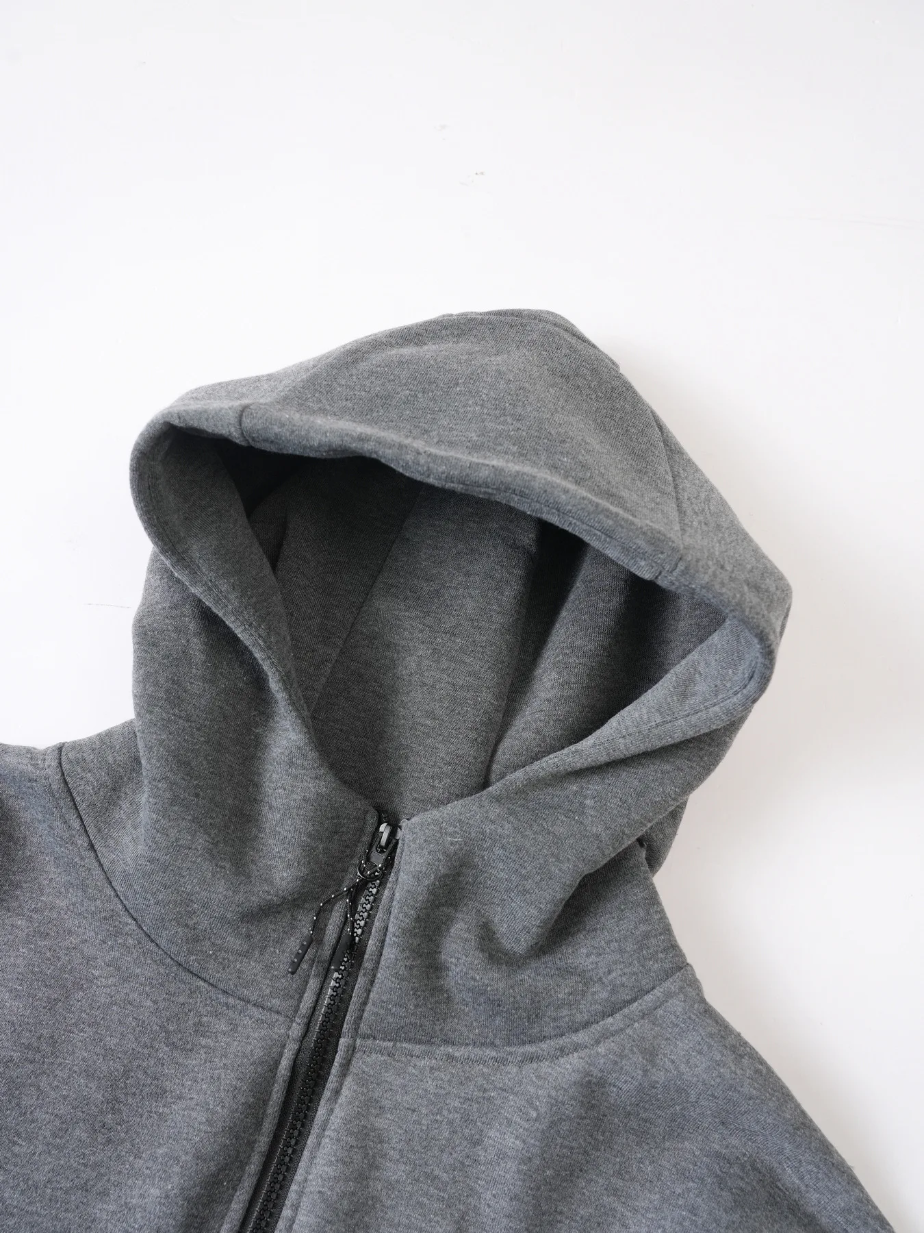 2-teiliger Herren-Sportanzug für Frühling und Herbst, Kapuzenjacke mit Reißverschluss und Jogginghose, lässiger Alltags-Sportanzug für Männer im Freien – Detail 19