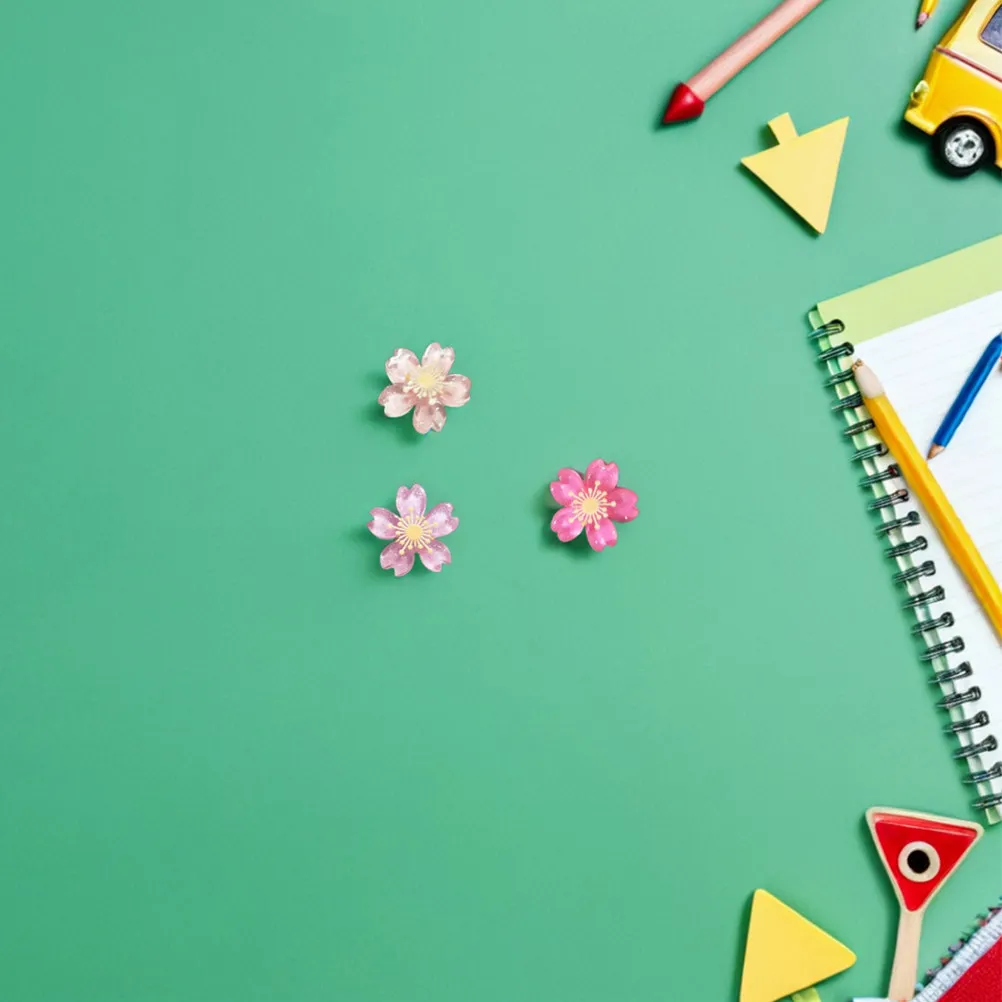 

30 шт. декоративных кнопок-гвоздиков из смолы в форме цветков вишни, цветные цветочные кнопки для досок объявлений, фотографий, заметок и организации