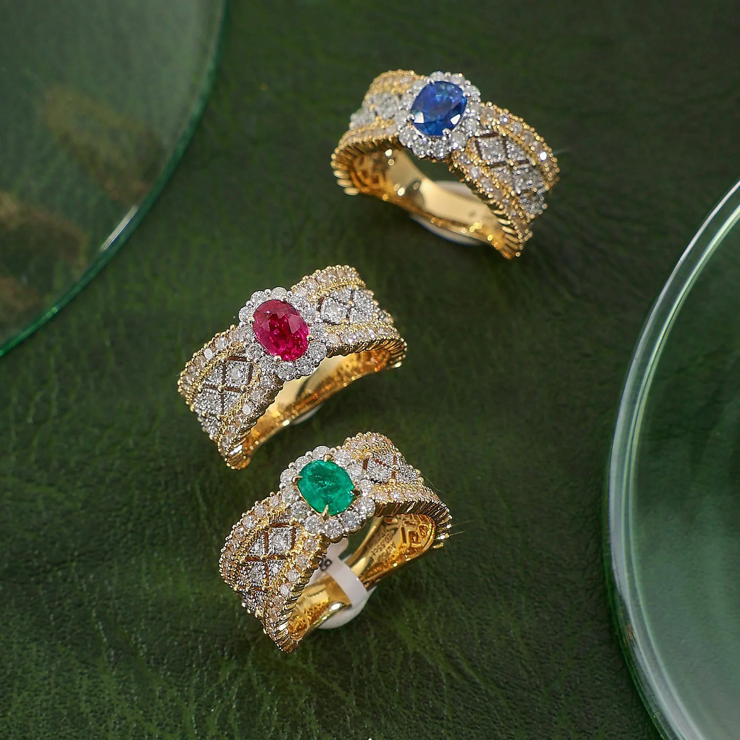 Vintage Medieval Style Gold Color Rings with Red/Green/Blue Imitation Gemstone Ring Luxury Exquisite Banquet Jewelry For Women